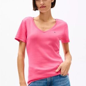 Tommy Hilfiger pink favorite v neck